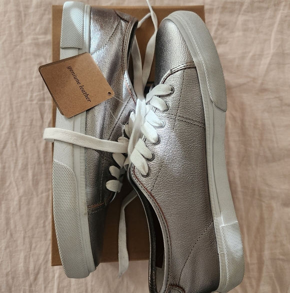 Frye Metallic Leather Silver Women's Sneakers, Size 9 - Picture 2 of 5